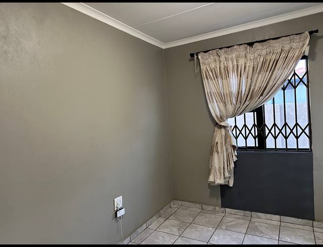 3 BEDROOM FREESTANDING FOR SALE IN KLERKSOORD
